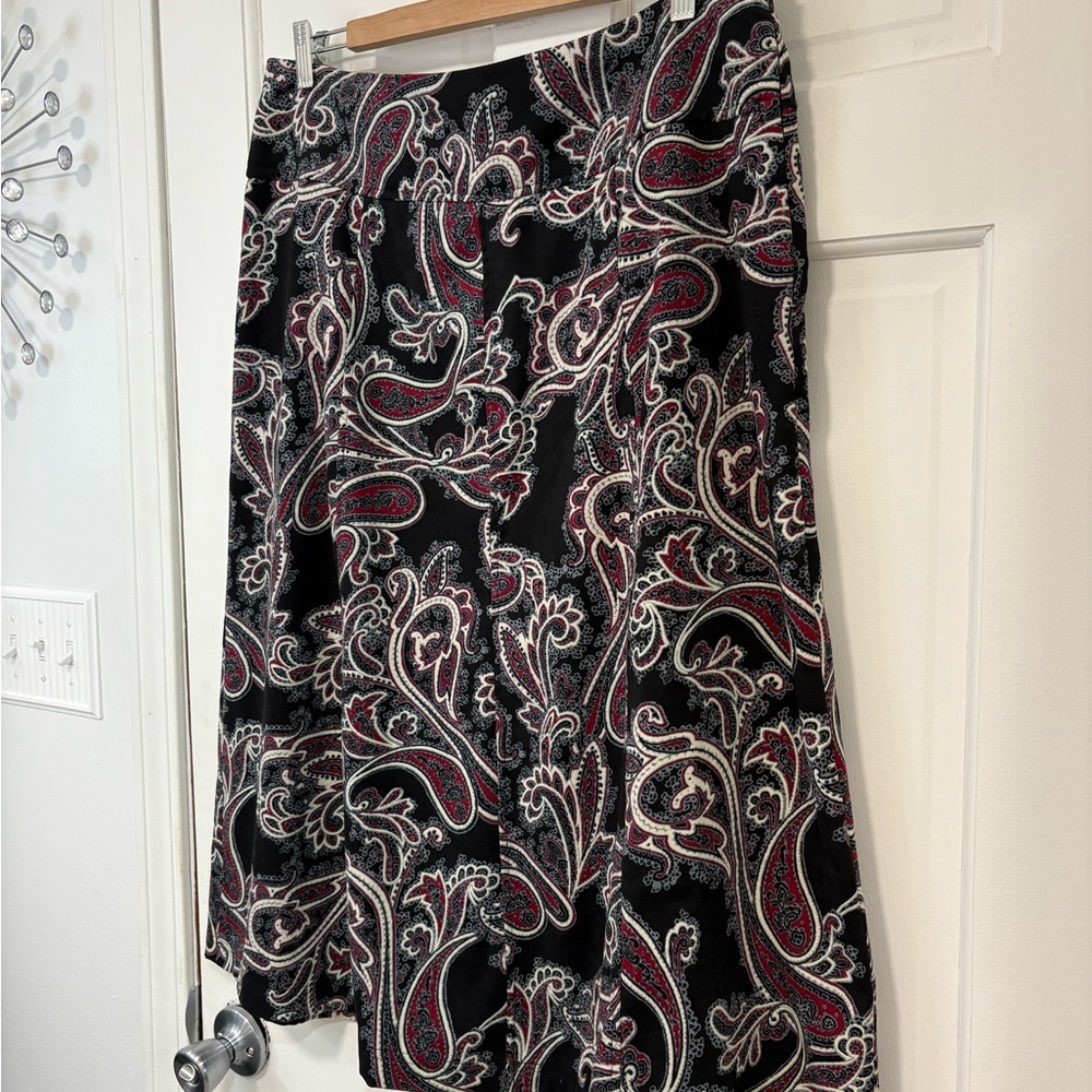Christopher & Banks Paisley A-Line Midi Skirt Black Red Stretch Office Sz 14 - Picture 2 of 11